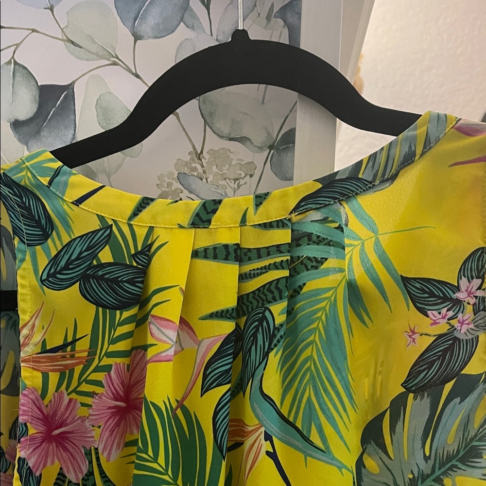 Dalia Yellow Tropical Print Top - Picture 5 of 7